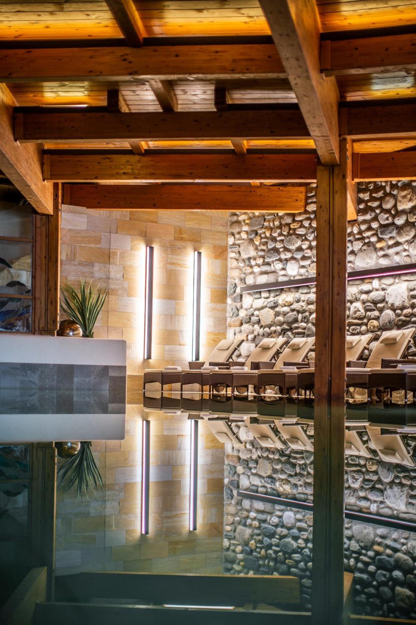 Hotel Alpina Deluxe اوبرغورغل المظهر الخارجي الصورة