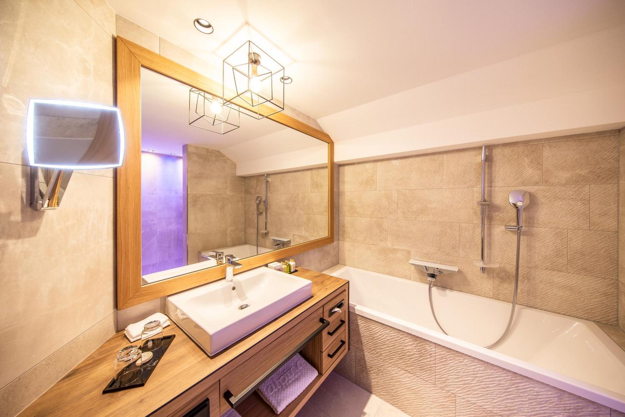 Hotel Alpina Deluxe اوبرغورغل المظهر الخارجي الصورة